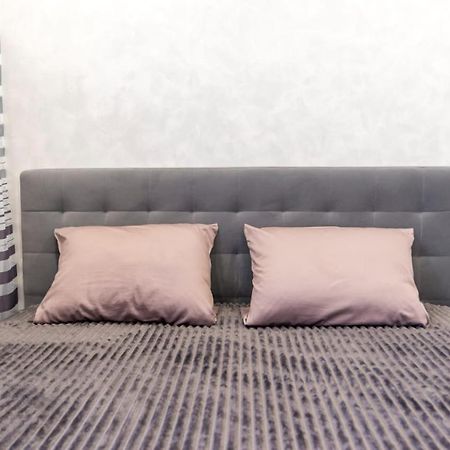Dream House Rooms Malaga - Habitacion En El Apartemento Bagian luar foto