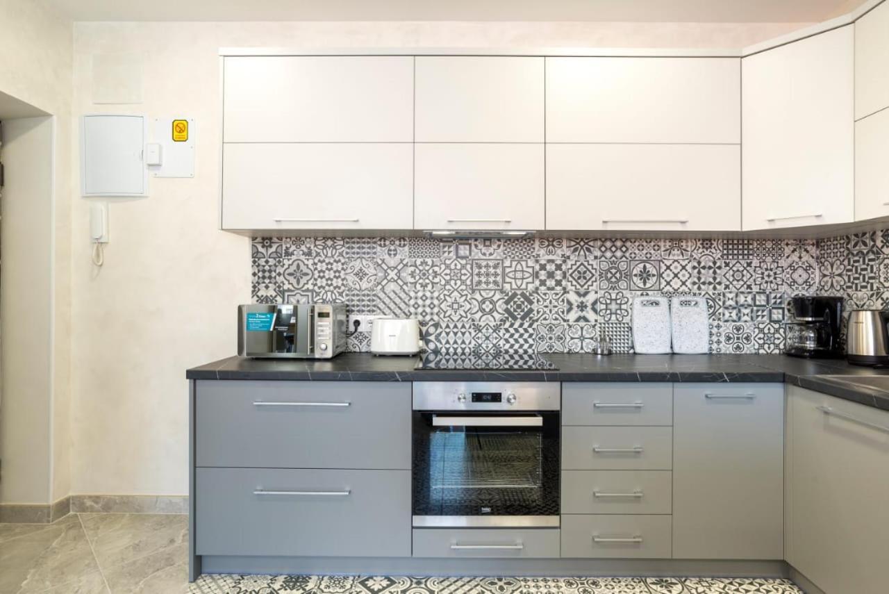 Dream House Rooms Malaga - Habitacion En El Apartemento Bagian luar foto
